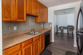 Photo #3: S5127423 Listing
