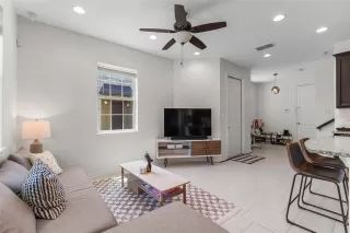 Photo #3: S5127571 Listing 