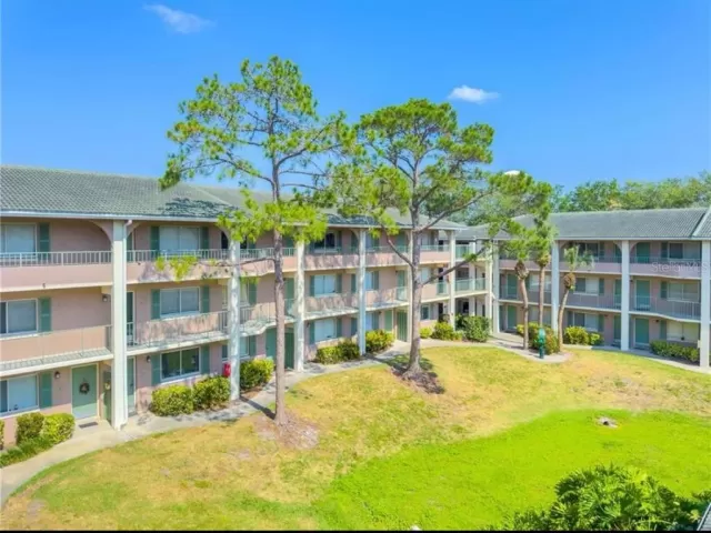 MLS: S5127844 Condo For Sale