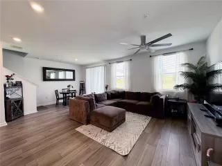 Photo #6: S5127931 Listing