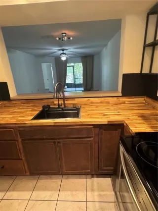 Photo #5: S5128384 Listing 