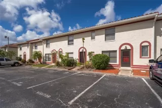 Photo #2: S5128412 Listing