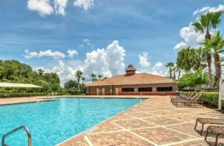 Photo #4: S5128568 Listing