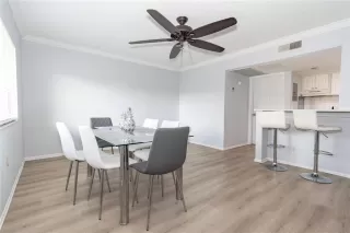 Photo #4: S5128666 Listing