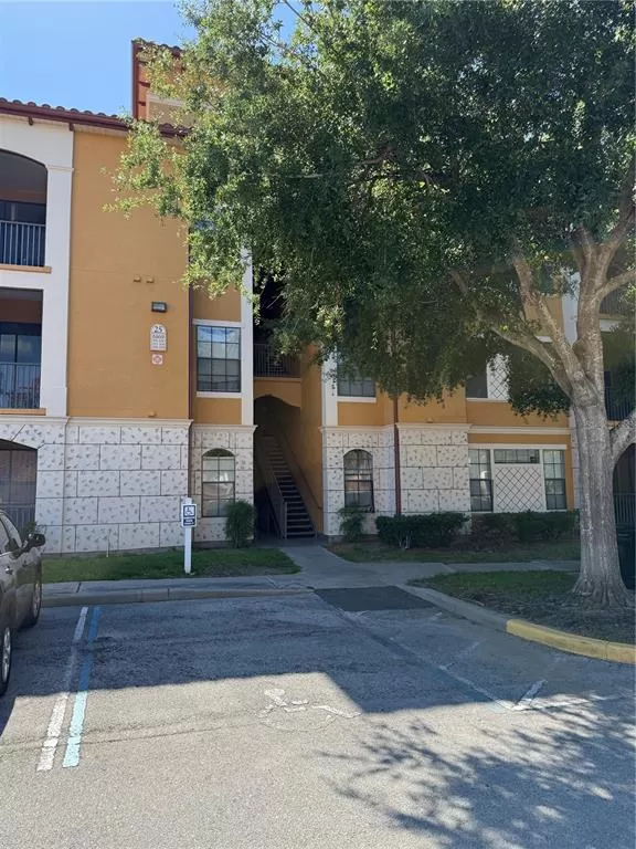 MLS: S5128783 Condo For Sale