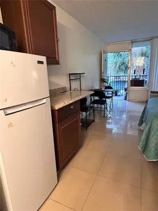 Photo #6: S5128793 Listing 