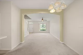 Photo #2: S5128805 Listing