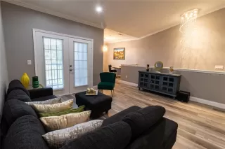 Photo #2: S5128916 Listing