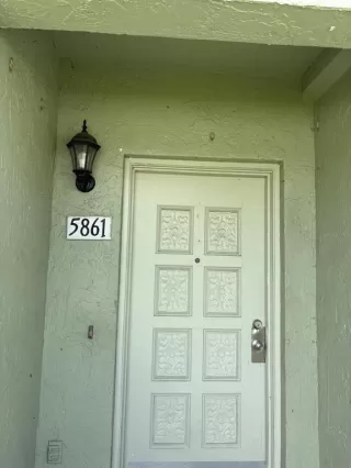 Photo #1: S5129589 Listing