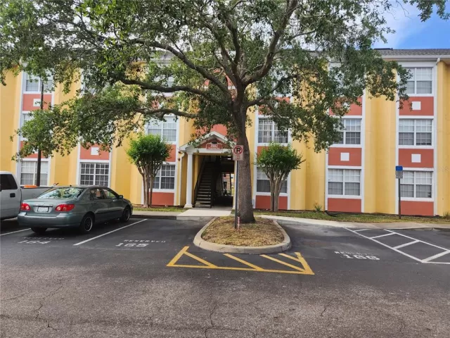 MLS: S5129686 Condo For Sale