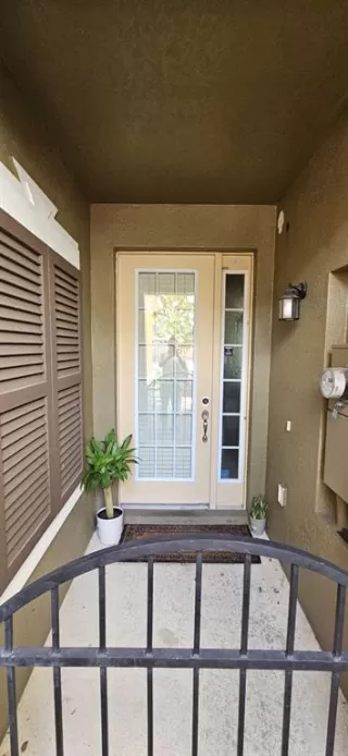 Photo #2: S5129697 Listing