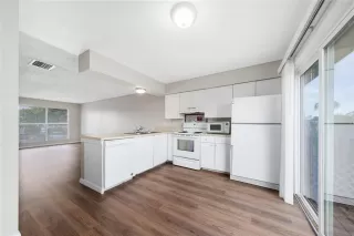 Photo #4: S5129902 Listing