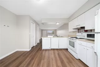 Photo #6: S5129902 Listing