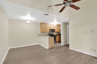 Photo #5: S5130335 Listing 