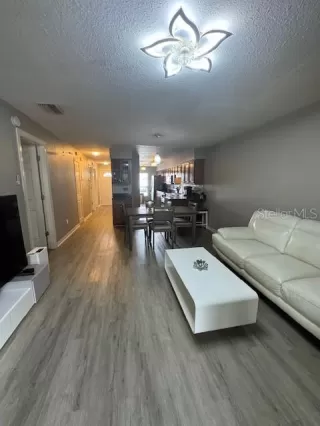 Photo #3: S5130467 Listing 