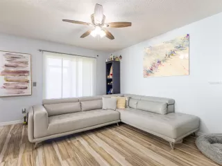 Photo #4: S5130920 Listing