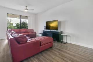 Photo #6: S5131133 Listing 