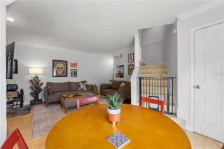 Photo #6: S5131236 Listing