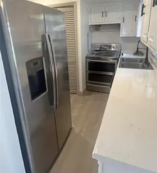 Photo #4: S5131373 Listing