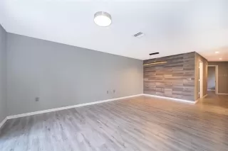 Photo #5: S5131428 Listing