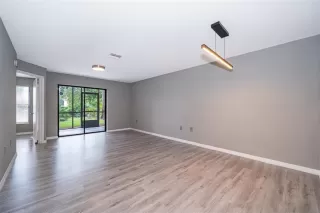 Photo #6: S5131428 Listing