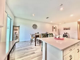 Photo #4: S5131646 Listing 