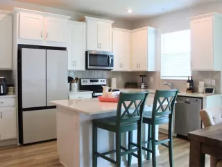 Photo #6: S5131646 Listing 