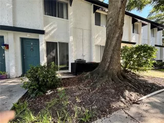 Photo #1: S5131953 Listing