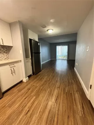 Photo #5: S5131953 Listing