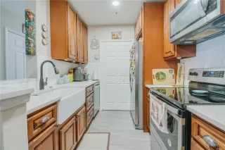 Photo #5: S5132258 Listing