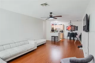 Photo #4: S5132996 Listing