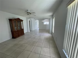 Photo #3: S5133135 Listing