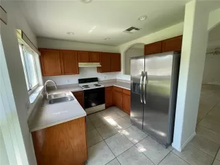 Photo #6: S5133135 Listing