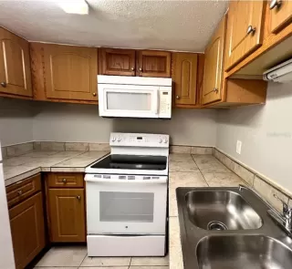 Photo #4: S5133174 Listing