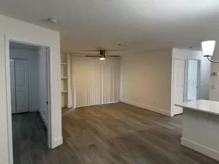 Photo #3: S5133389 Listing