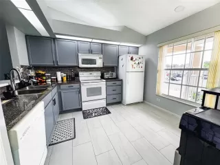 Photo #2: S5133414 Listing 