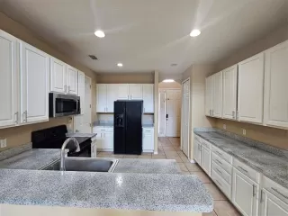 Photo #4: S5133569 Listing 