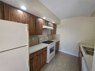 Photo #5: S5133700 Listing 