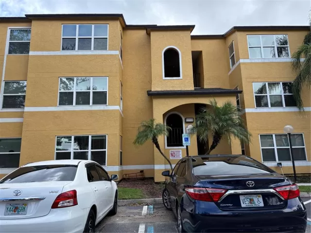 MLS: S5133896 Condo For Sale
