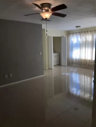 Photo #4: S5134082 Listing