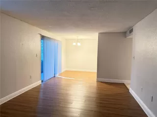 Photo #2: S5134155 Listing