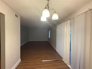 Photo #4: S5134155 Listing