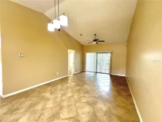 Photo #3: S5134195 Listing