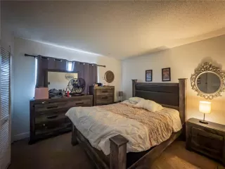 Photo #5: S5134539 Listing