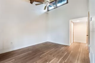 Photo #5: S5134563 Listing