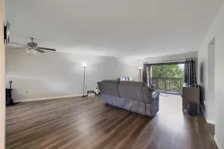 Photo #5: S5134577 Listing