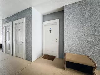 Photo #2: S5134599 Listing