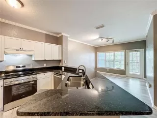 Photo #5: S5134599 Listing