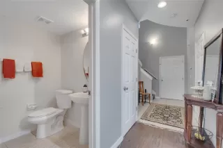 Photo #6: S5134610 Listing