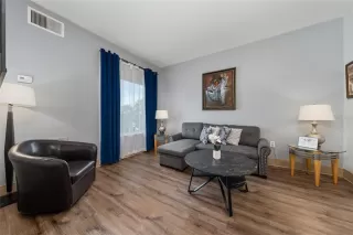 Photo #3: S5134724 Listing 